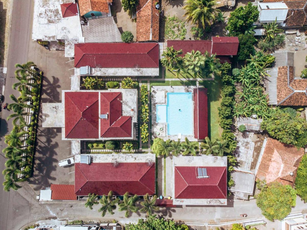 Sunrise Resort Batukaras ภายนอก รูปภาพ