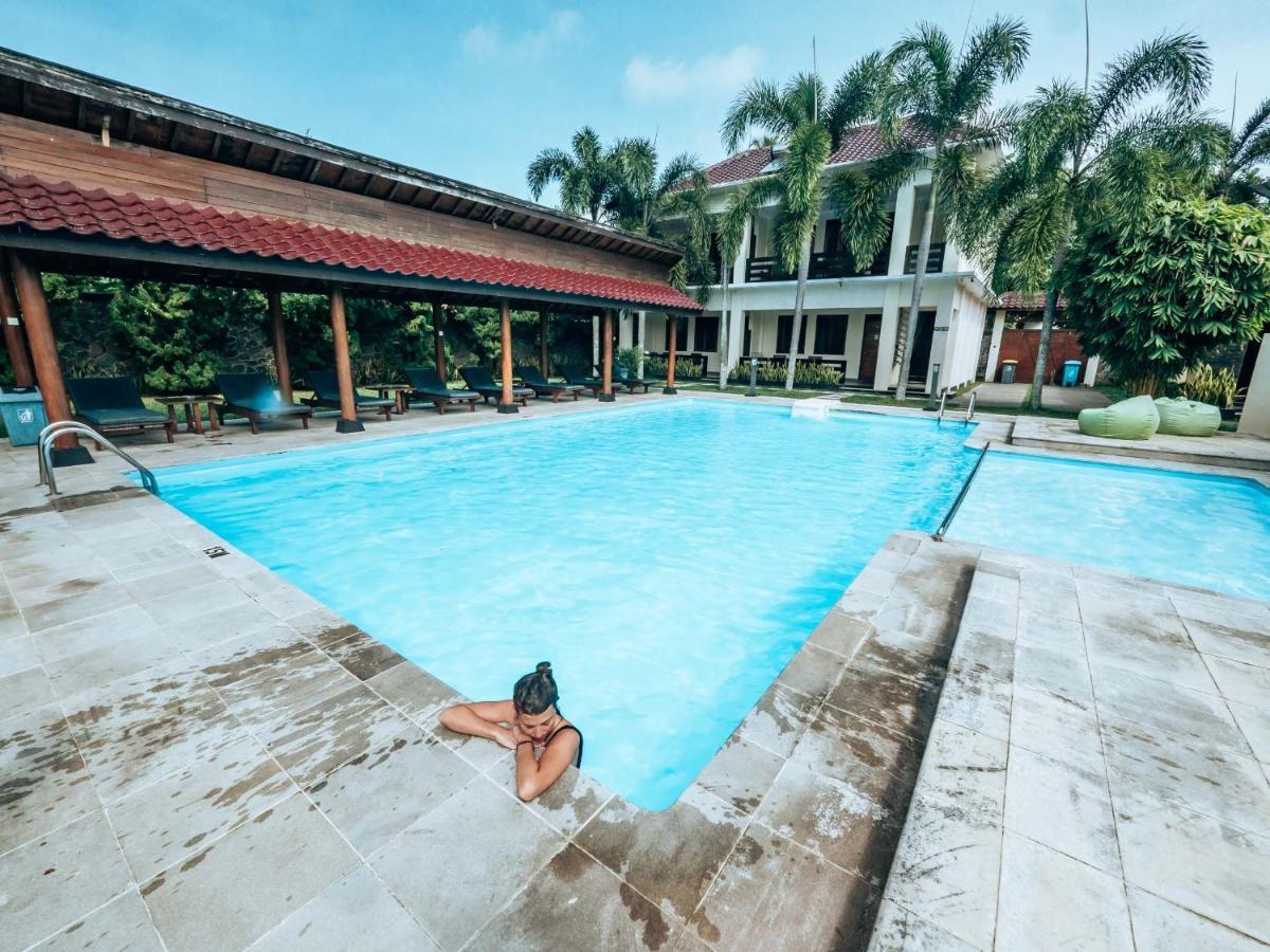 Sunrise Resort Batukaras ภายนอก รูปภาพ