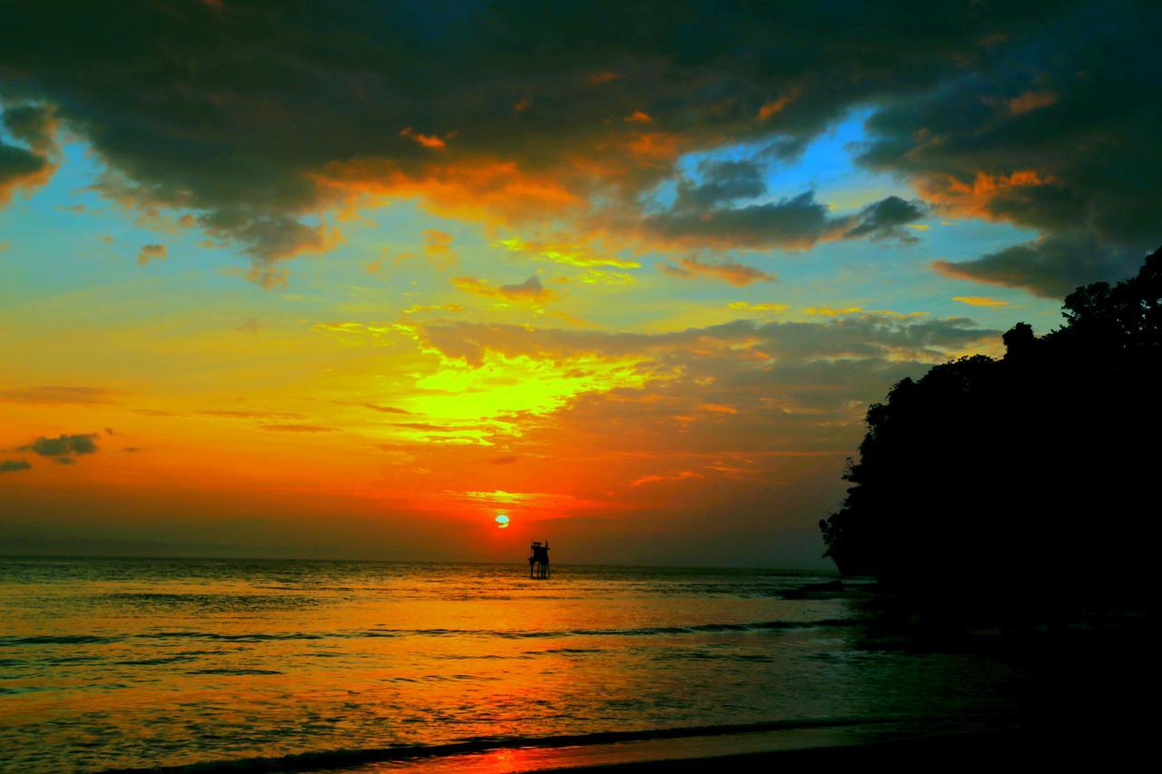 Sunrise Resort Batukaras ภายนอก รูปภาพ